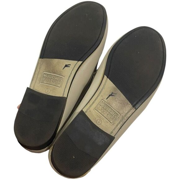 Mootsies Tootsies Piccalo Cream Colored Leather‎ Loafers - Size 9 - Picture 5 of 5